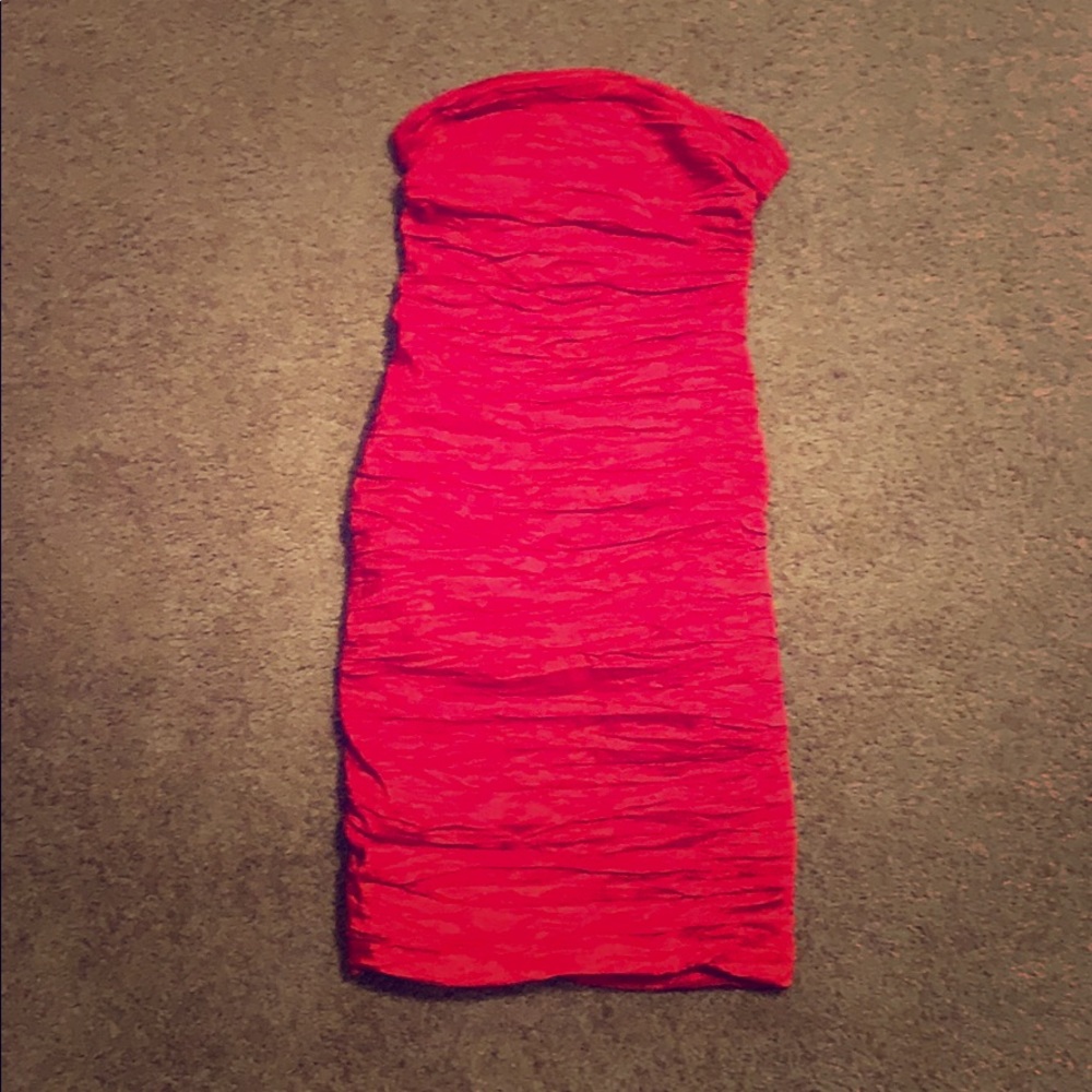 Strapless fitted dress